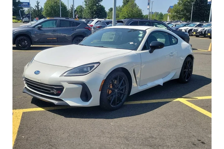 $32488 : Subaru BRZ 2025 tS 2dr Coupe image 2