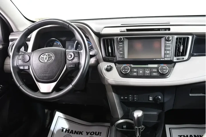 $17955 : Toyota RAV4 2017 AWD Limited image 8