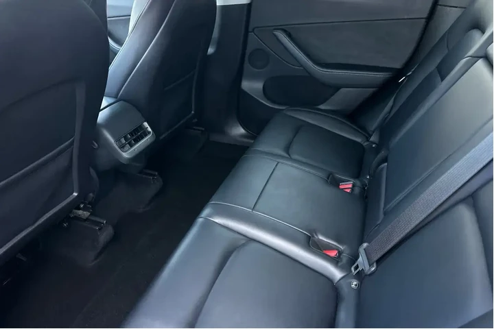 $28500 : Tesla Model Y 2021 AWD Long image 4