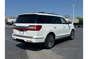 $34482 : Lincoln Navigator 2020 4x4 R thumbnail