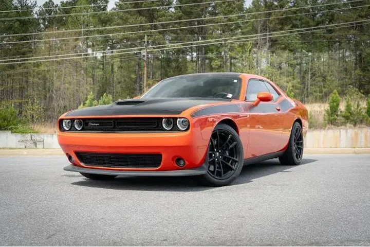$36987 : Dodge Challenger 2021 R/T 2d image 2
