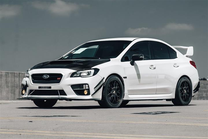 2016 WRX STI image 4