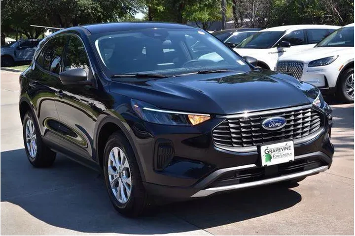 $22987 : Ford Escape 2023 AWD Active image 4