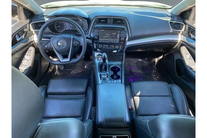 $18055 : Nissan Maxima 2016 image 10