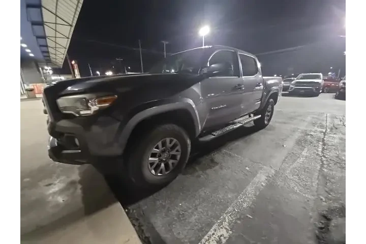 $17998 : Toyota Tacoma 2017 4x2 TRD O image 1