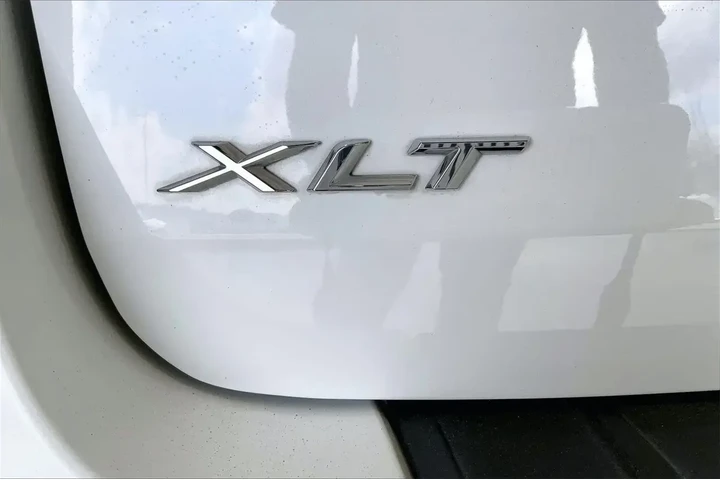 $29991 : Ford Explorer 2024 XLT 4dr S image 9