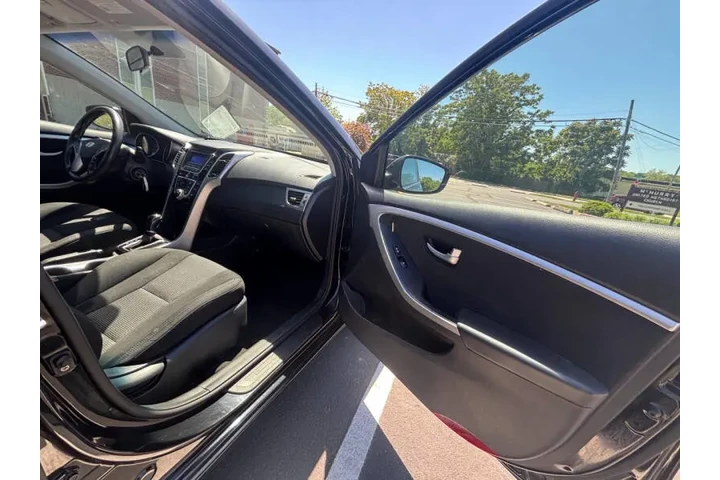 $3999 : 2016 Elantra GT image 5