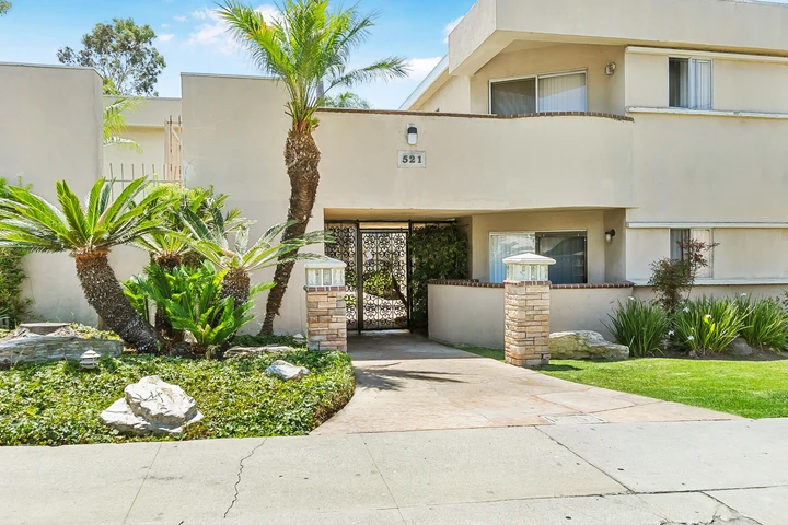 $1950 : Inglewood 1 Bd 1 Bath $1,950 image 2