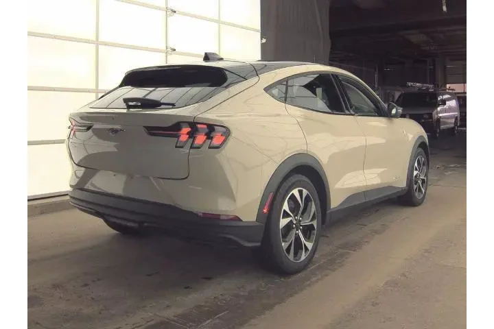 $27499 : Ford Mustang Mach-E 2025 AWD image 5