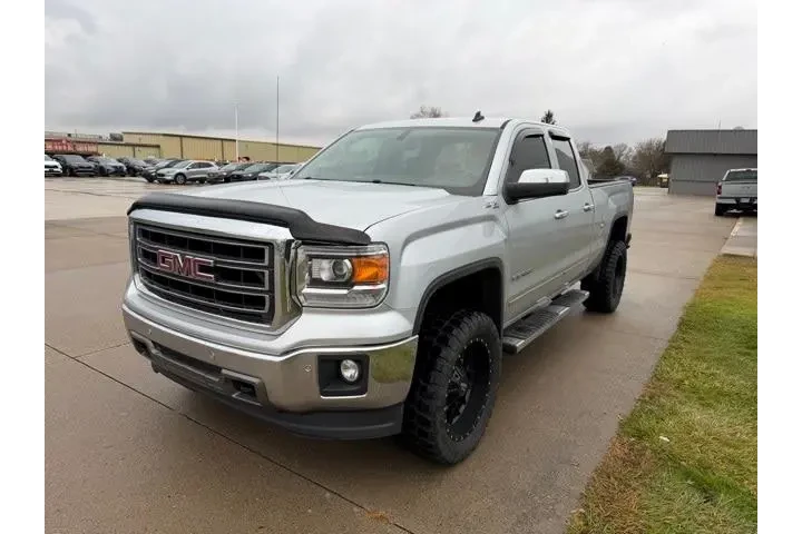 $11700 : GMC Sierra 1500 2014 4x4 SLT image 1