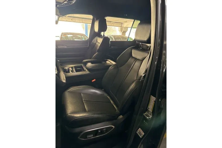 $37995 : Jeep Wagoneer 2024 4x2 Serie image 5