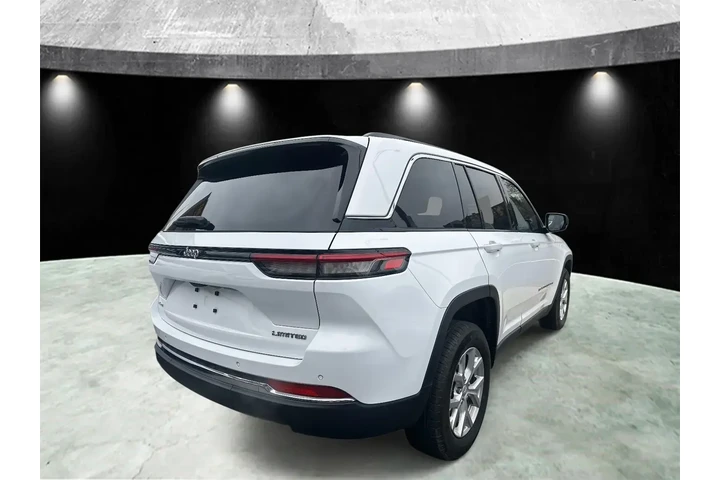 $27985 : Jeep Grand Cherokee 2023 4x4 image 2