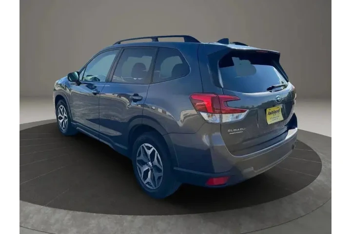 $19600 : 2021 Forester Premium image 5