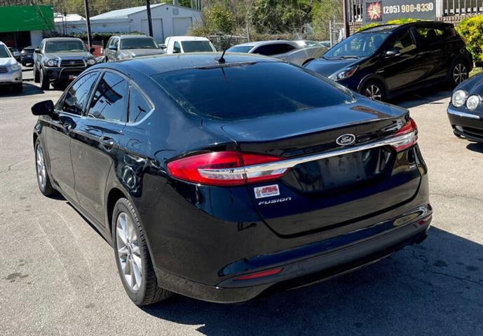 $7900 : 2017 Fusion SE image 5