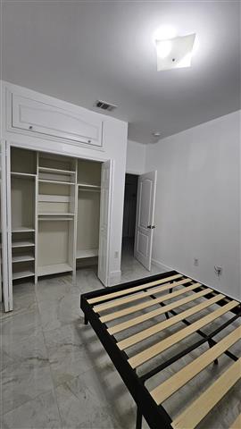 $950 : Rento habitacion en kendall image 2