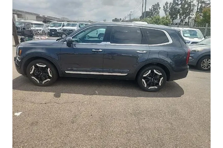 $31361 : Kia Telluride 2023 AWD S 4dr image 9