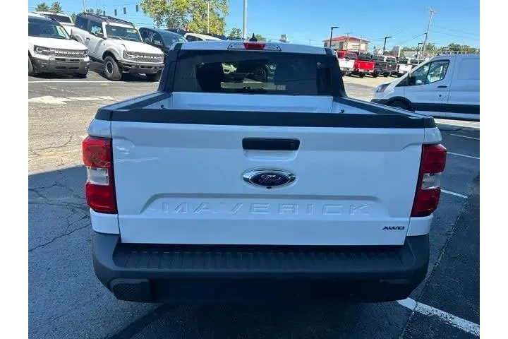 $27497 : Ford Maverick 2022 AWD XLT 4 image 4
