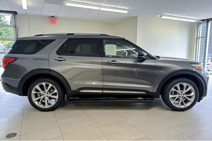 $31602 : Ford Explorer 2021 AWD Plati image 3