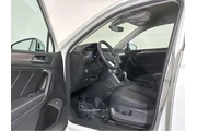 $21477 : 2022 Tiguan SE thumbnail
