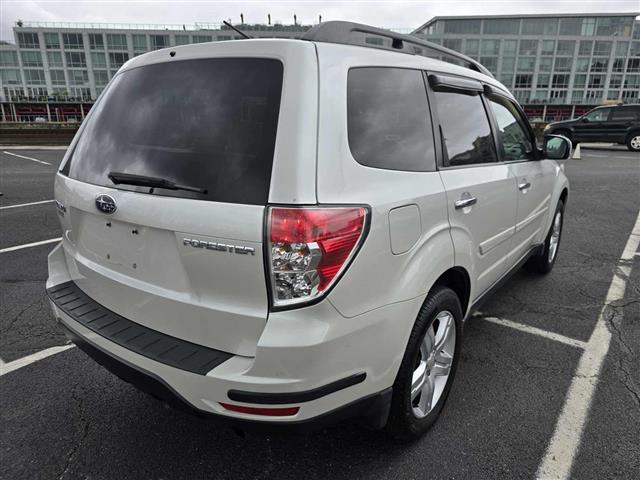 $9495 : 2009 SUBARU FORESTER image 10