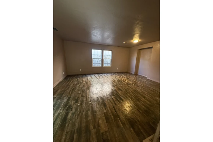 $4200 : Renta de casa image 2