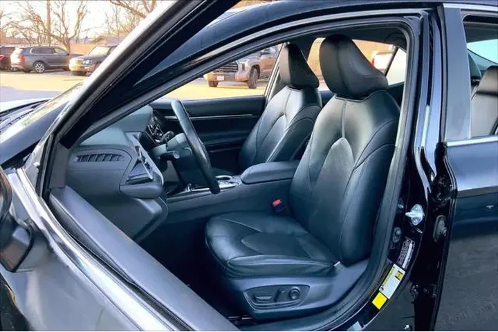 $26345 : Toyota Camry 2024 XLE 4dr Se image 8