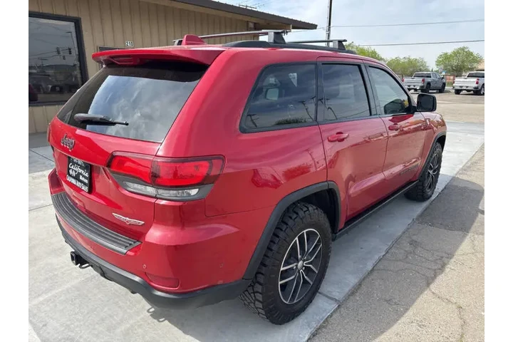 $17999 : 2017 Grand Cherokee Trailhawk image 6
