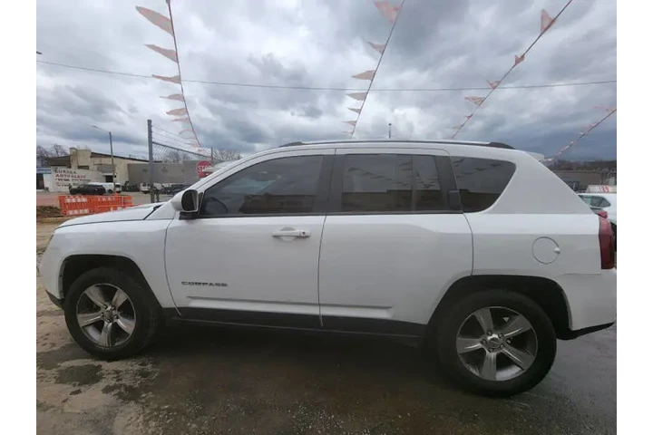 2017 Compass High Altitude image 6