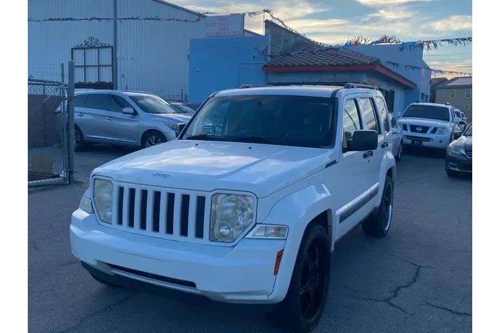 $6500 : 2012 jeep liberty image 1