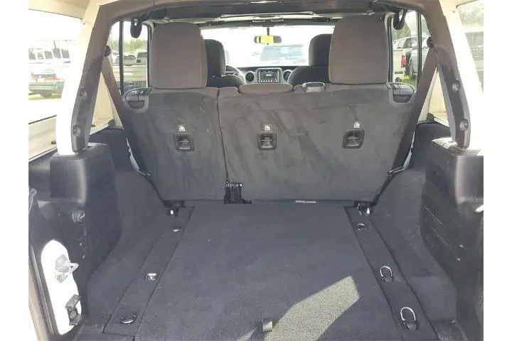 $26498 : Jeep Wrangler Unlimited 2020 image 10