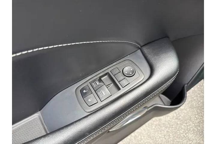 $27688 : Dodge Challenger 2022 AWD SX image 10