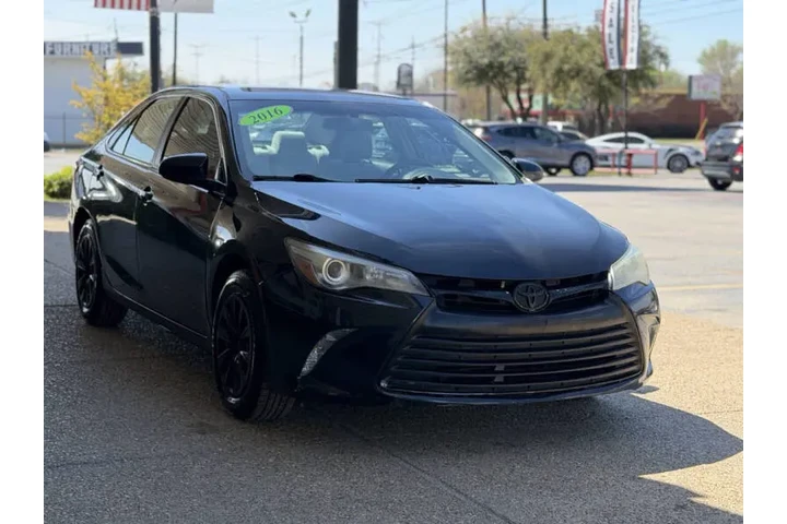 $14499 : 2016 Camry LE image 4