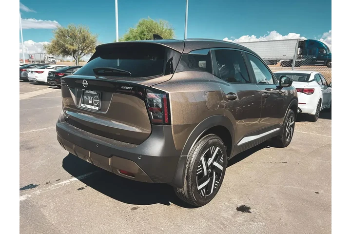 $22997 : Nissan Kicks 2026 SV 4dr Cro image 5