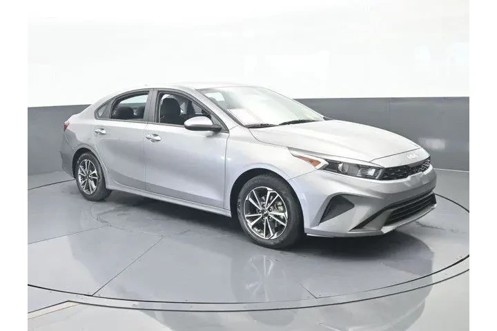 $14498 : Kia Forte 2023 LX 4dr Sedan image 8
