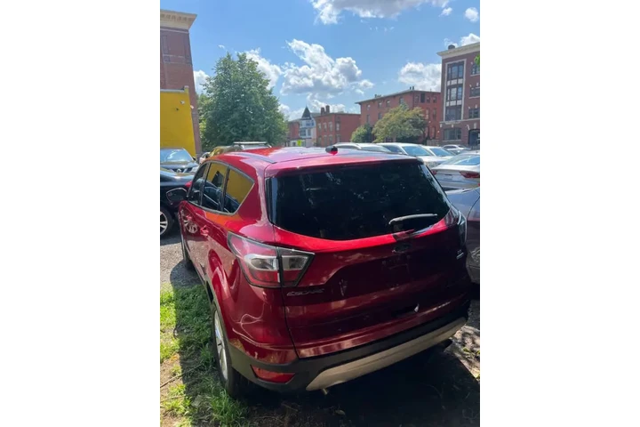 $9999 : 2017 Escape SE image 10