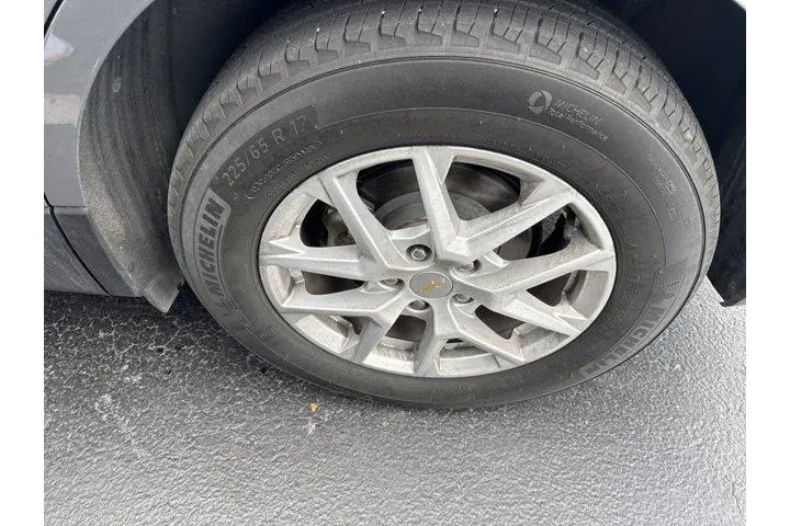 $15991 : Chevrolet Equinox 2024 LS 4d image 8