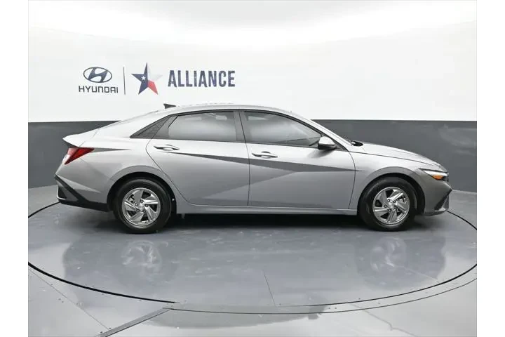 $18988 : Hyundai ELANTRA 2025 SE 4dr image 9
