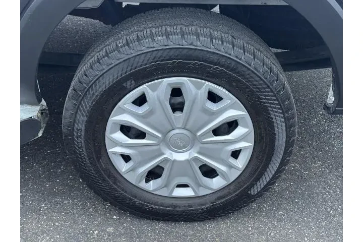 $33700 : Ford Transit 2024 250 3dr SW image 10