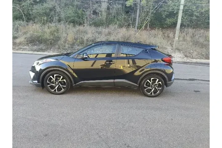 $15999 : Toyota C-HR 2018 XLE 4dr Cro image 5