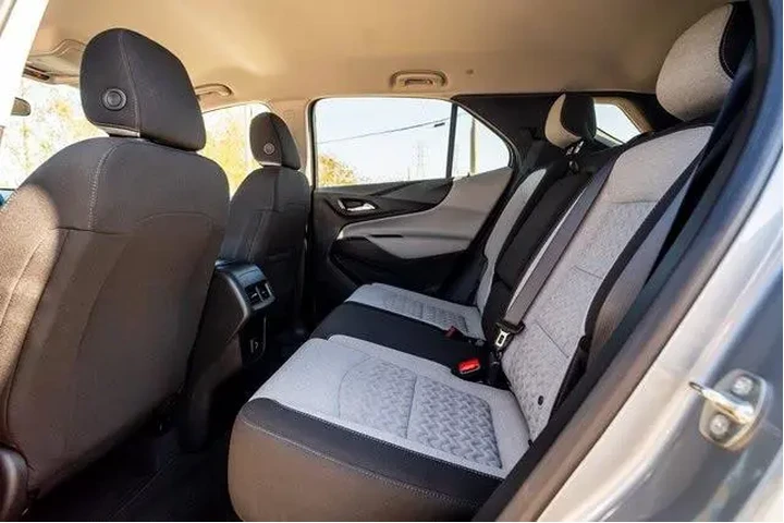 $19196 : Chevrolet Equinox 2023 LS 4d image 5