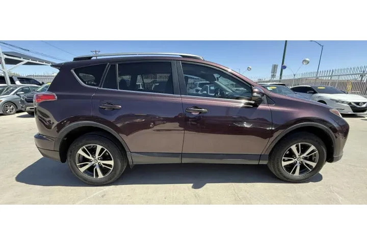 $12900 : 2017 RAV4 XLE image 6