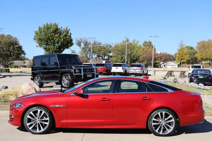 $23998 : 2016 XJ R-Sport image 7