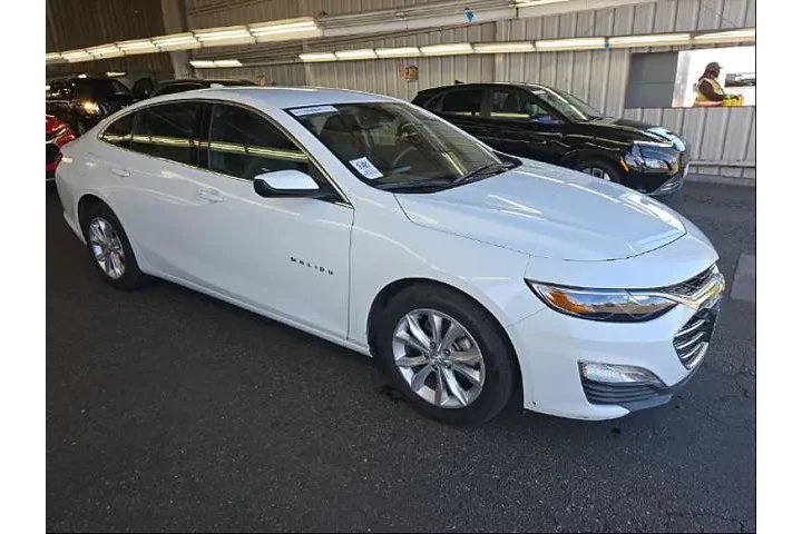 $16995 : Chevrolet Malibu 2023 LT 4dr image 2