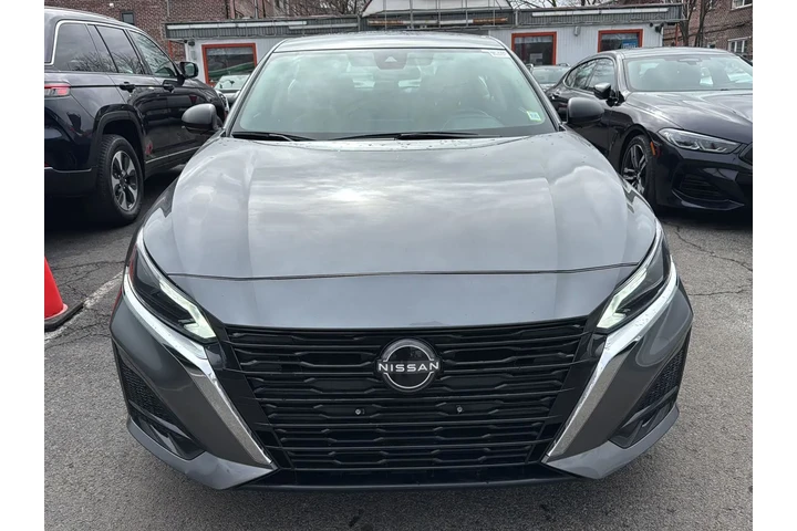 $19490 : Nissan Altima 2024 AWD 2.5 S image 2