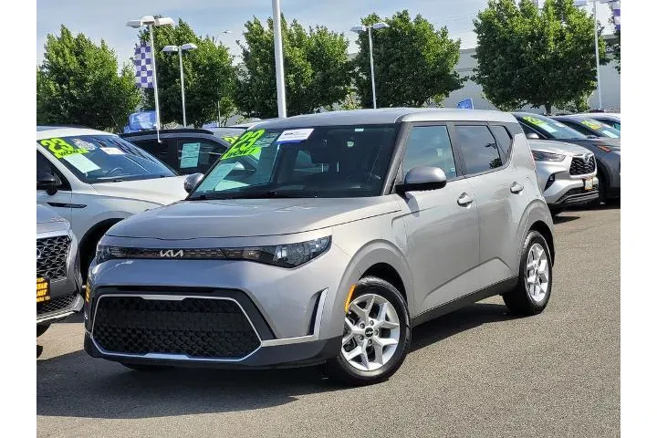 $17300 : Kia Soul 2023 S 4dr Crossove image 8