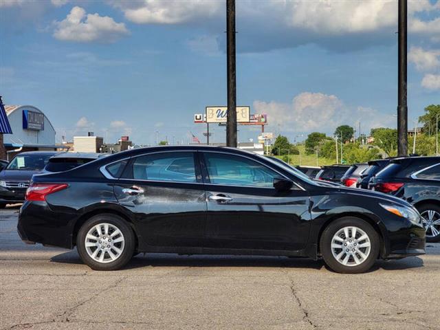 $11990 : 2018 Altima 2.5 S image 9