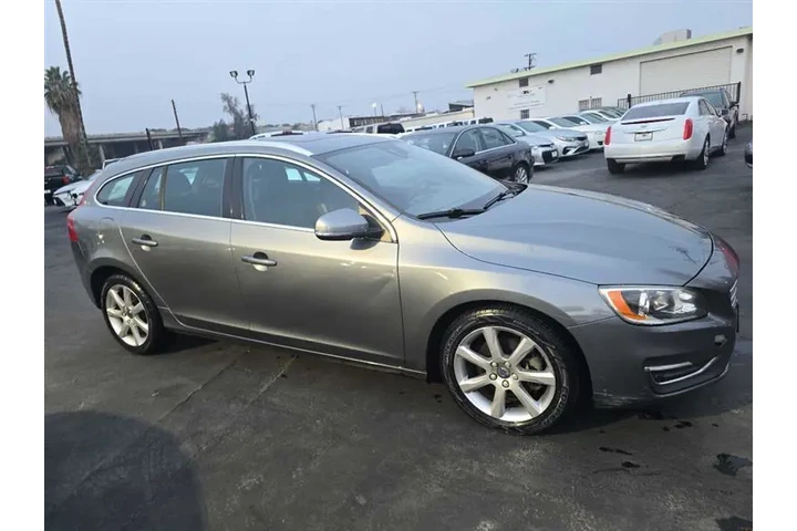 $9999 : 2016 V60 image 6