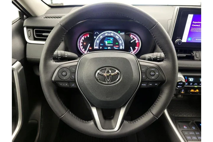 $35998 : Toyota RAV4 2024 AWD XLE Pre image 10