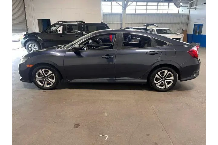 $17684 : Honda Civic 2018 LX 4dr Seda image 6