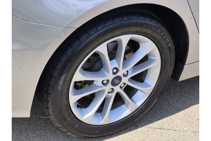 $18301 : Ford Fusion 2020 SE 4dr Seda image 7